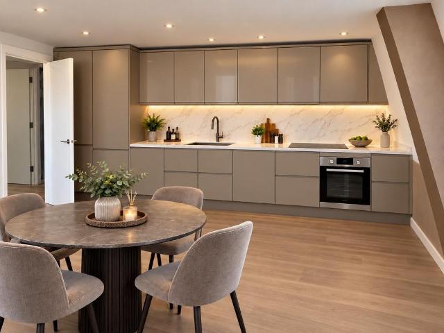 Flat for sale in Saltash, Cornwall