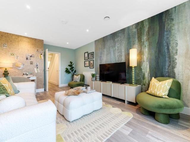 Flat for sale in London Borough of Croydon, Cat Hill