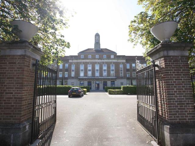 Flat for sale in Becontree, Cat Hill