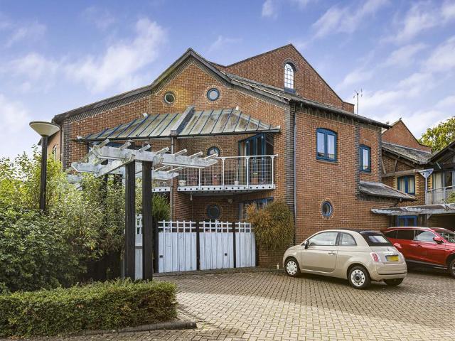 Flat for sale in Charlton, Dromore