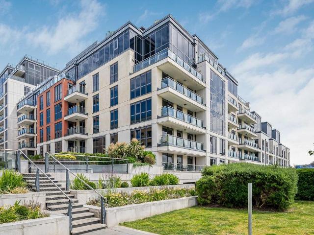 Flat for sale in Sands End, Greater London