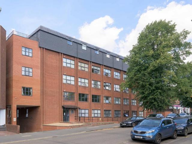 Flat for sale in Leisure Village, Kettering