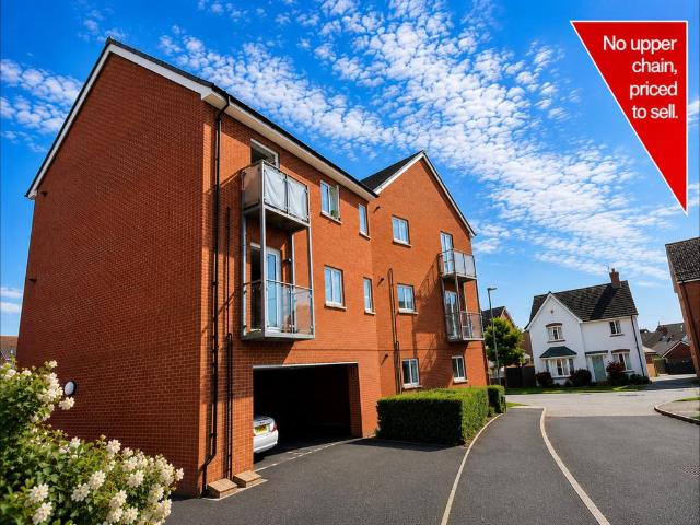Flat for sale in Newton Leys, Milton Keynes