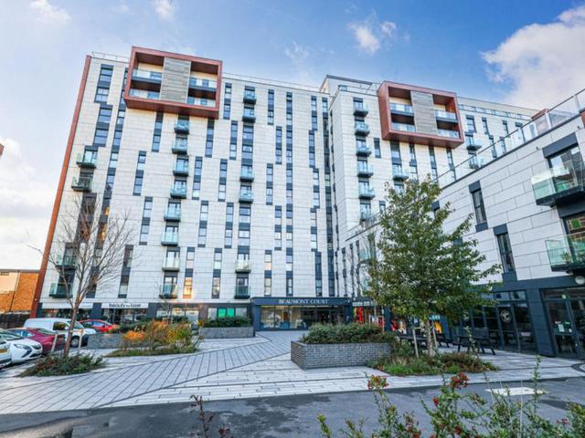 Flat for sale in Prittlewell, Alton Barnes