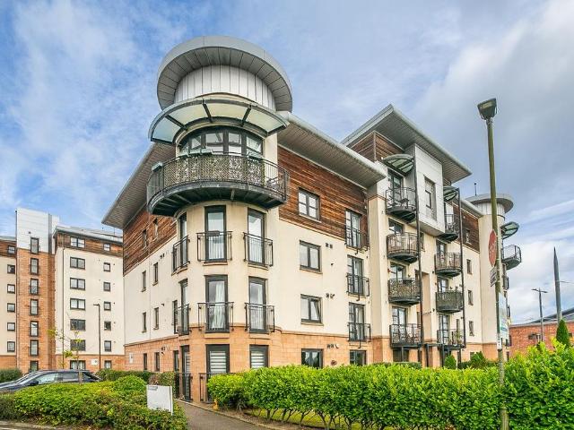 Flat for sale in North Leith, Scotland