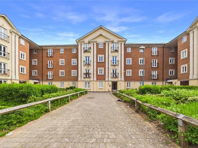 Flat for sale in Ferndale, Rodbourne