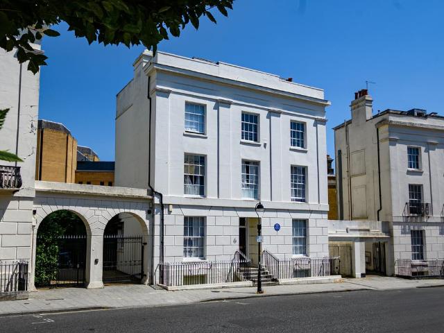 Flat for sale in The Polygon, City Of Southampton