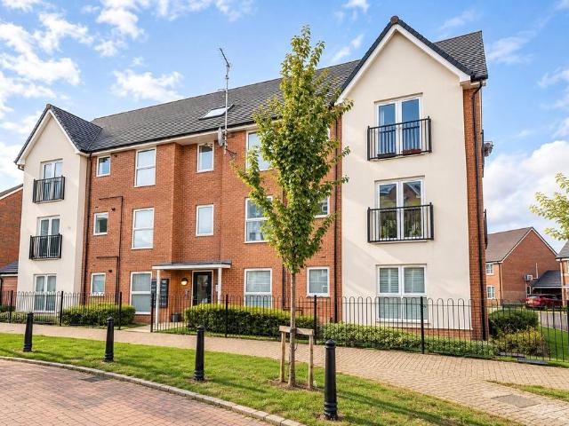 Flat for sale in Newton Leys, Milton Keynes