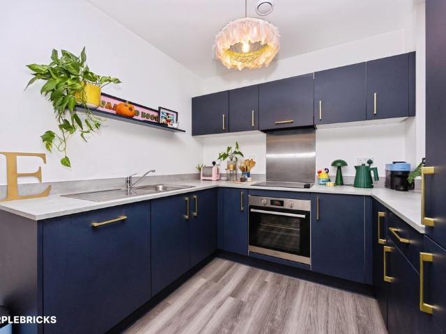 Flat for sale in Waverley Estate, Waverley