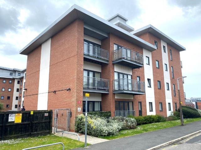 Flat for sale in Avenham, Higher Bartle
