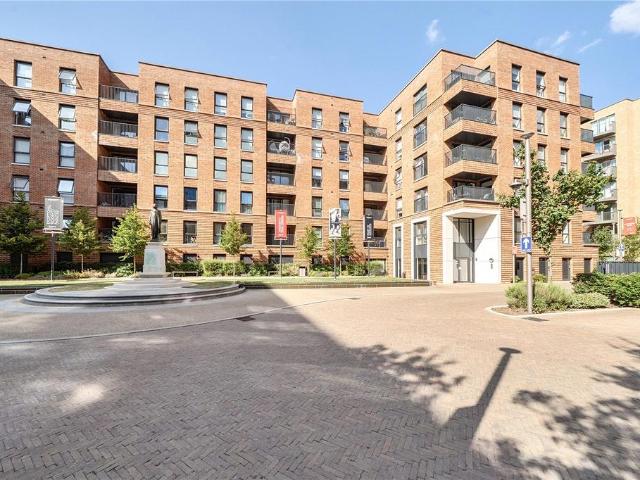 Flat for sale in Slough