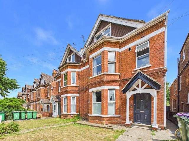 Flat for sale in Folkestone