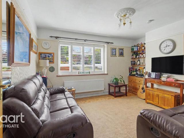 Flat for sale in London Borough of Barnet, Greater London