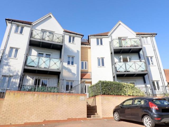 Flat for sale in Bocking, Braintree