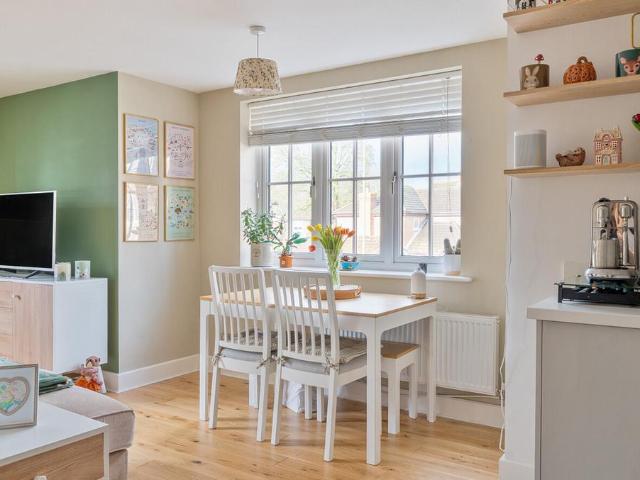Flat for sale in Henley-on-Thames, Berrick Salome