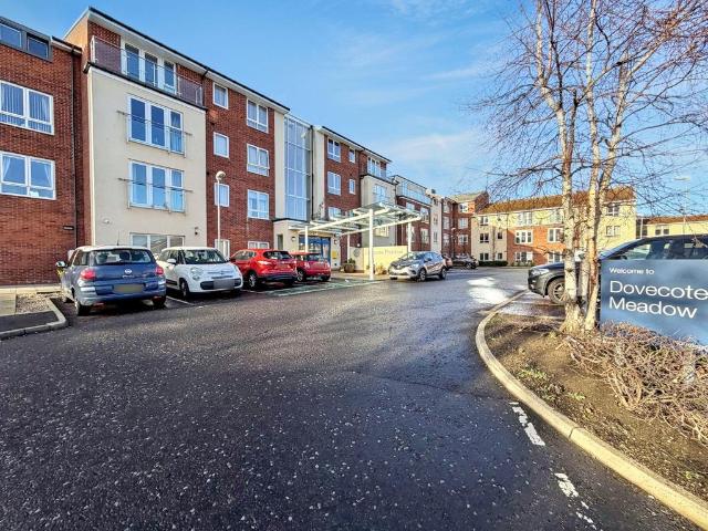 Flat for sale in Ford Estate, Tyne And Wear