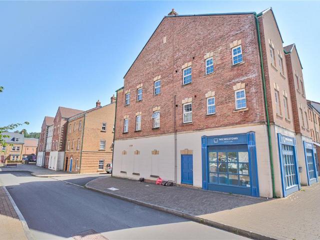 Flat for sale in East Wichel, Rodbourne