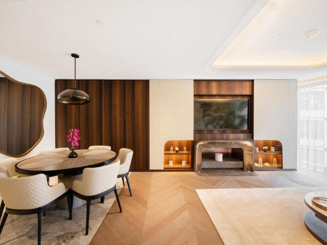 Flat for sale in Mayfair, Greater London