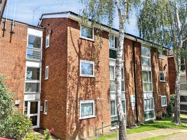 Flat for sale in Brunswick Park, Greater London