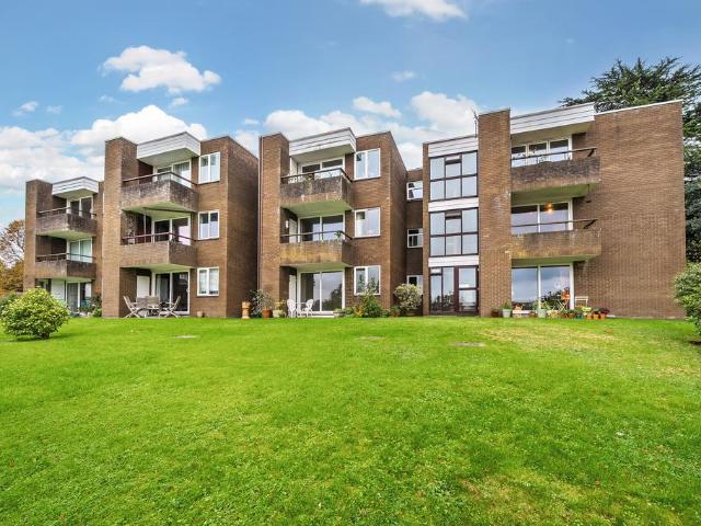Flat for sale in Feckenham, City Of Bristol