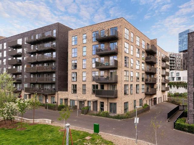 Flat for sale in Stratford Marsh, Greater London