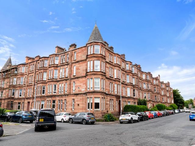 Flat for sale in Ibroxholm, Glasgow