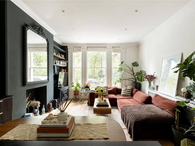 Flat for sale in Chalk Farm, Primrose Hill
