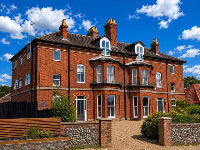 Flat for sale in Comers, Norfolk
