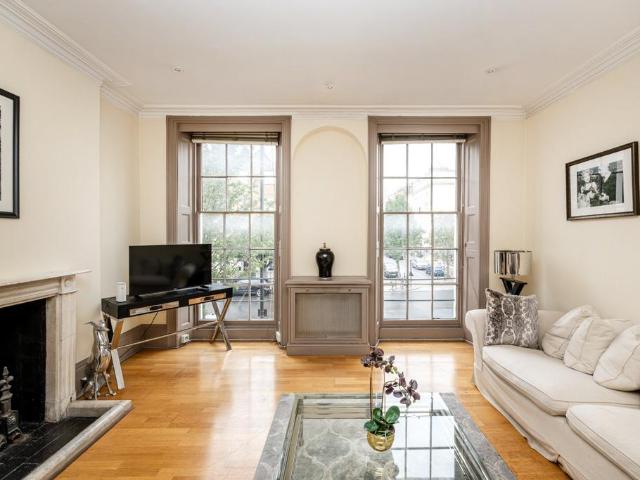 Flat for sale in Belgravia, Greater London