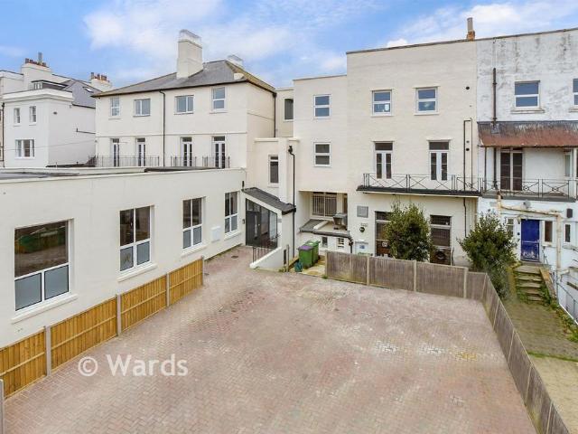 Flat for sale in Folkestone