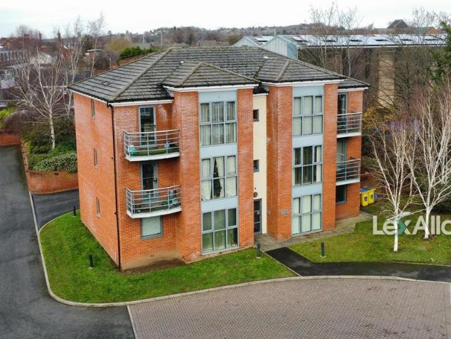 Flat for sale in Audnam, Amblecote