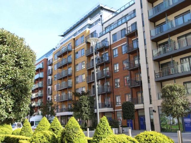 Flat for sale in Colindale, Greater London