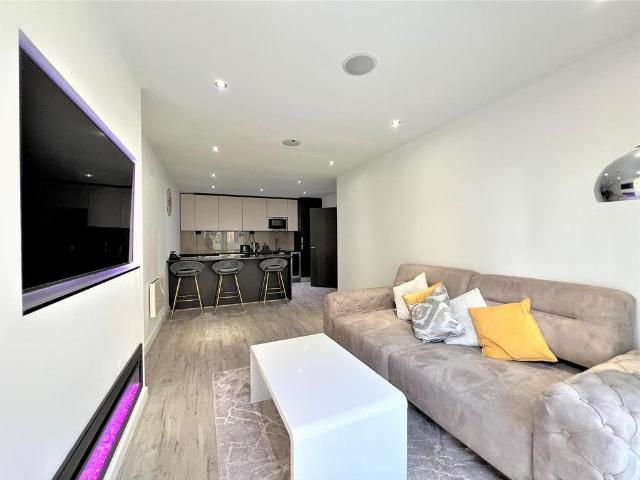 Flat for sale in Colindale, Greater London