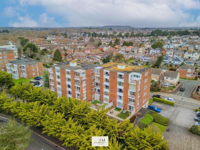 Flat for sale in Jumpers Corner, Christchurch
