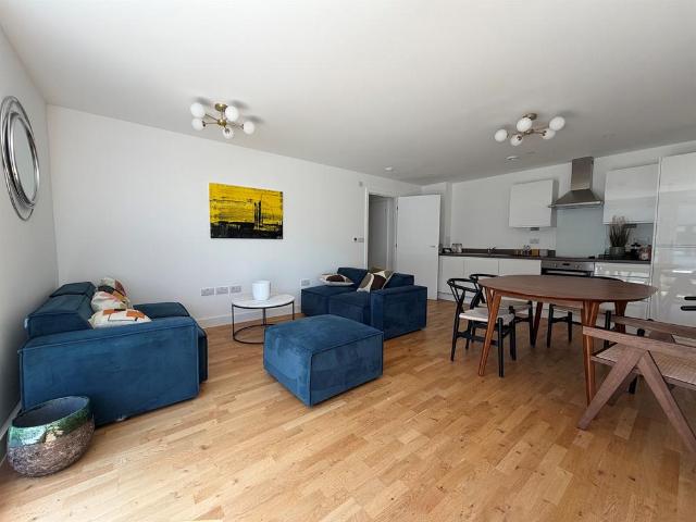Flat for sale in Old Town, Shephall
