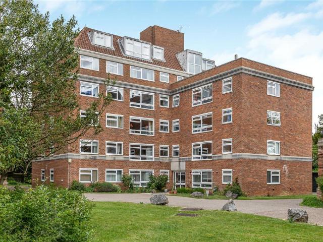 Flat for sale in The Slade, Oxfordshire