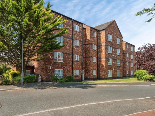 Flat for sale in Hoole, Two Mills