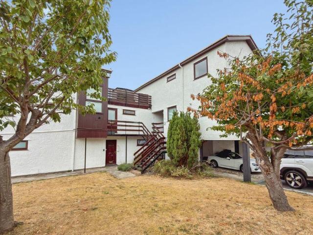 Flat for sale in Conwy, Wales