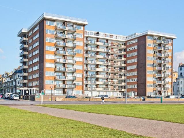 Flat for sale in Aldrington
