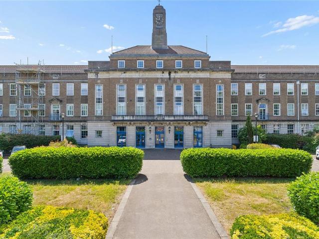 Flat for sale in Becontree, Greater London