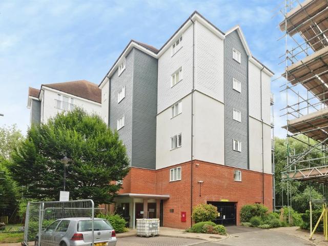 Flat for sale in Barracks, The Bridge
