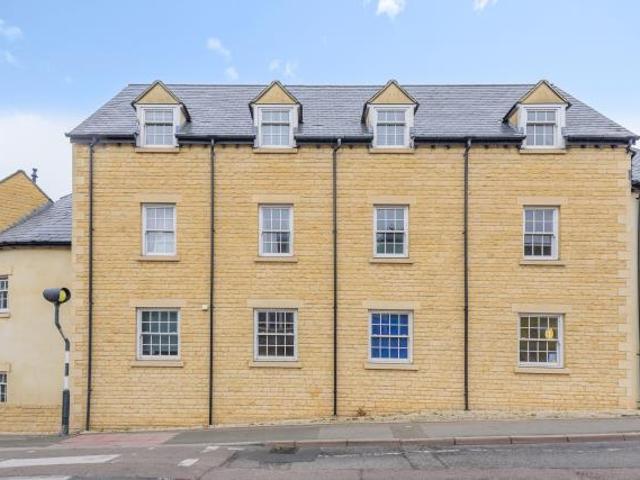 Flat for sale in Chipping Norton, Black Bourton