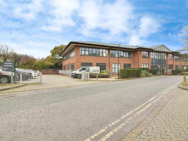 Flat for sale in Fretherne, Hertfordshire