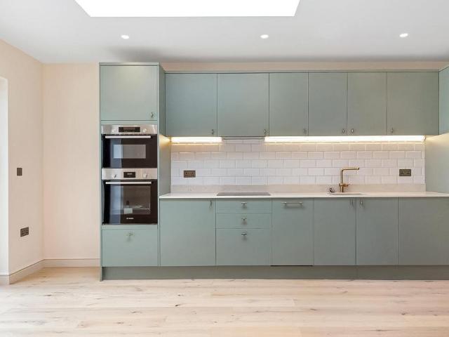 Flat for sale in Streatham Hill, Isle Of Man