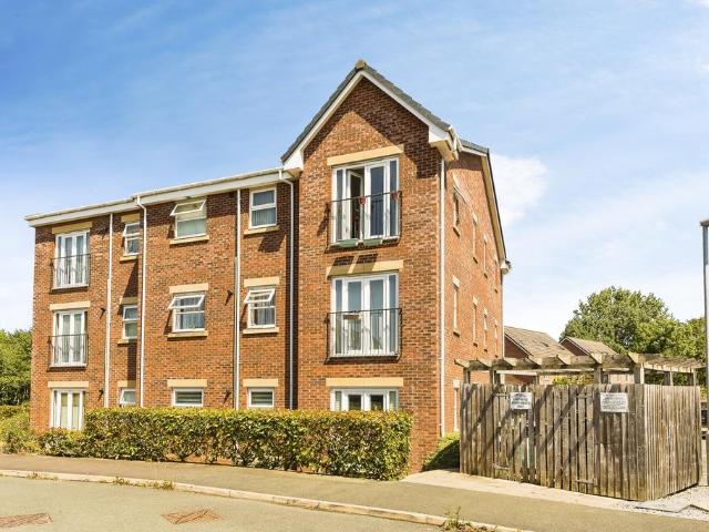 Flat for sale in Wrexham, Wales