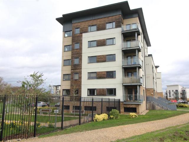 Flat for sale in Eastgate, Peterborough