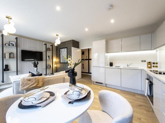 Flat for sale in New Barnet, Greater London