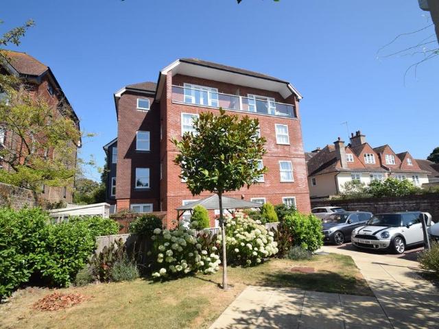 Flat for sale in Eastbourne, East Sussex