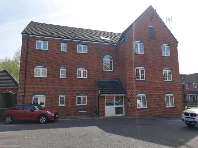 Flat for sale in Wilden, Rushock