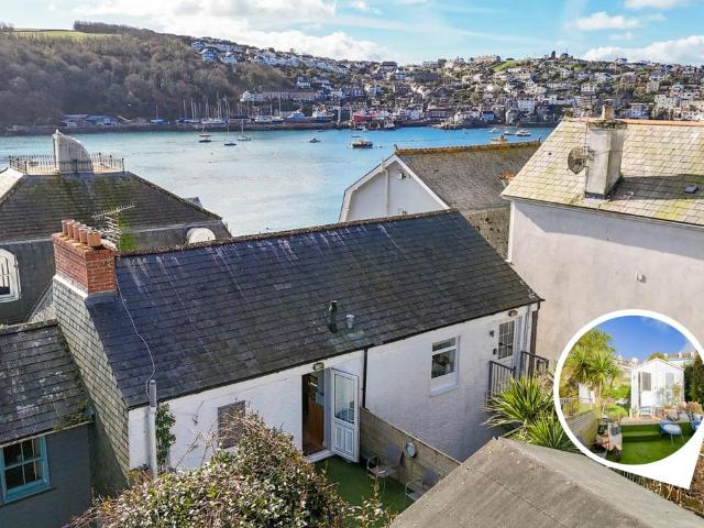 Flat for sale in Fowey, Cornwall